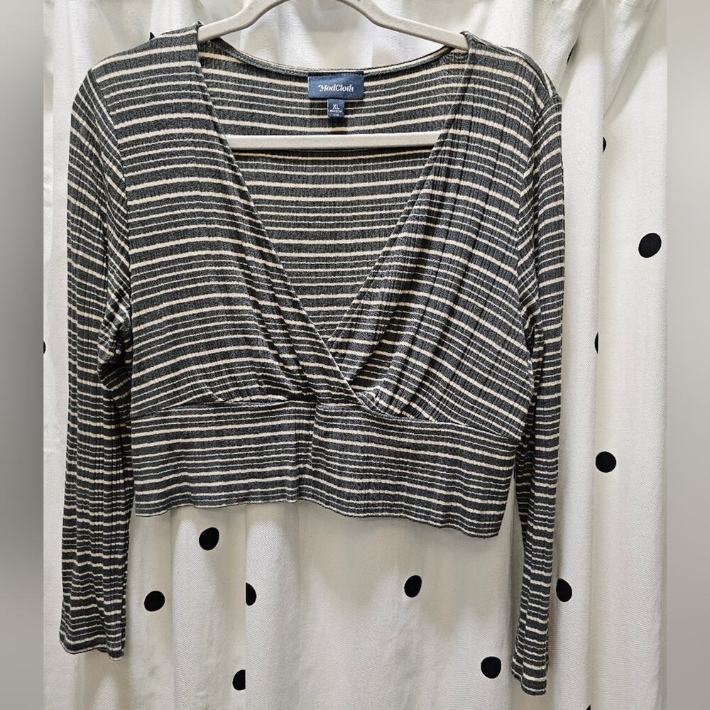 Modcloth green‎ ribbed striped long sleeve surplice v-neck crop top XL